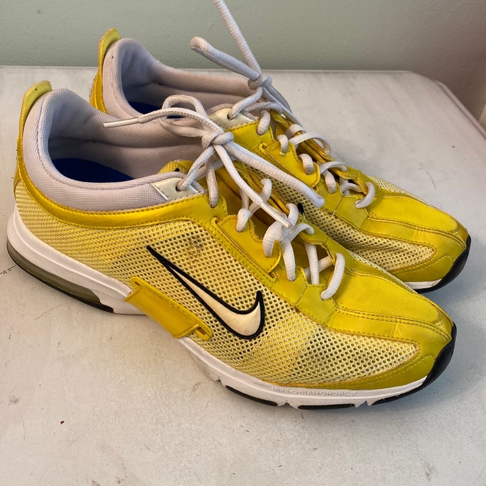 Nike yellow training shoes 395739-711